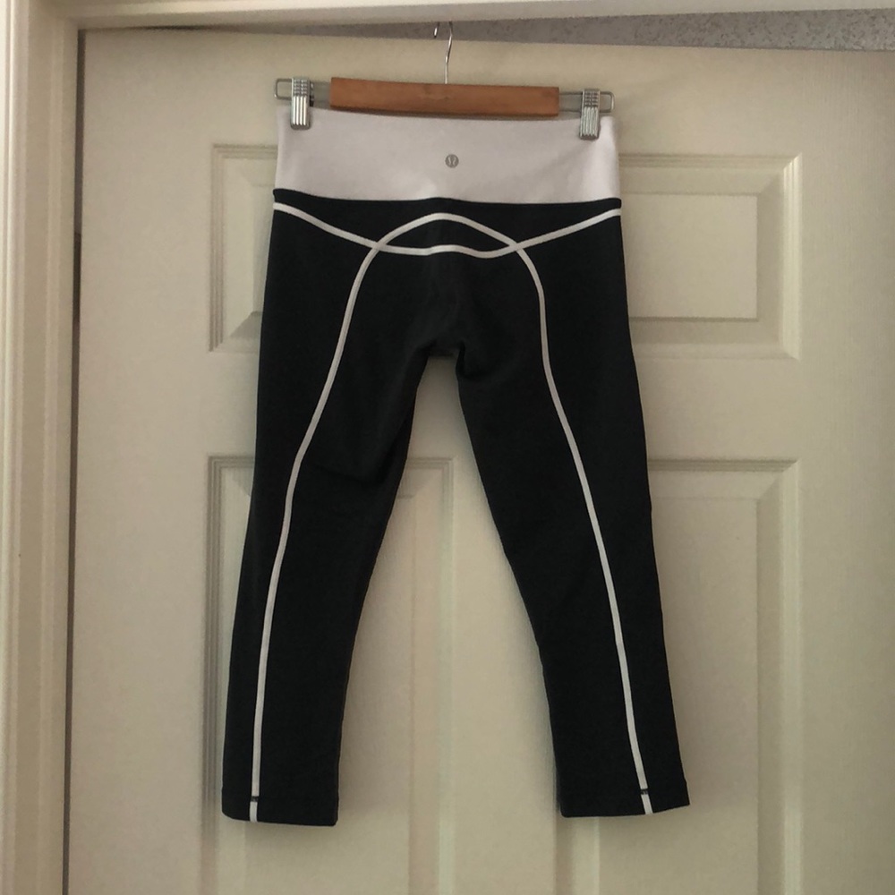 Lululemon crops